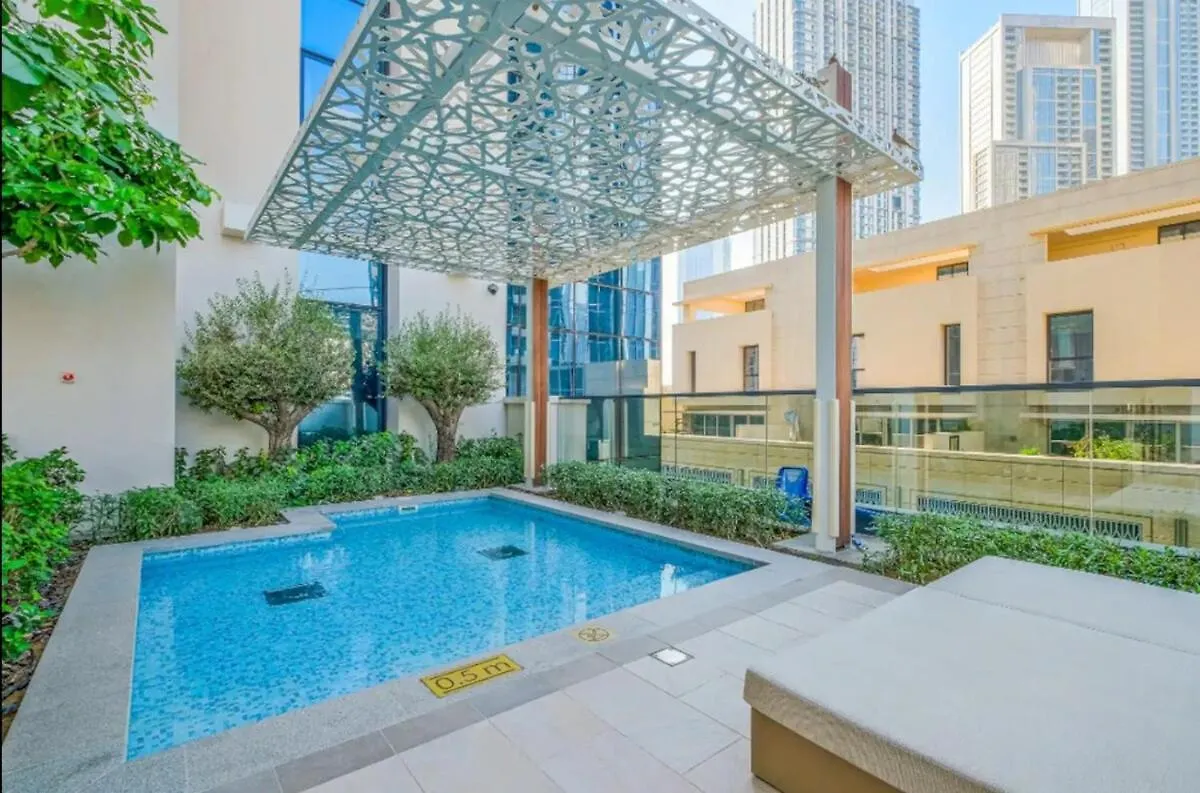 Luxurious 4Br In Act 1 Act 2 With Burj Khalifa View Apartment Dubai 0*,  United Arab Emirates