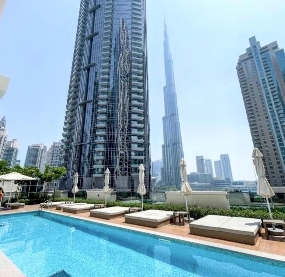 Luxurious 4Br In Act 1 Act 2 With Burj Khalifa View Apartment Dubai